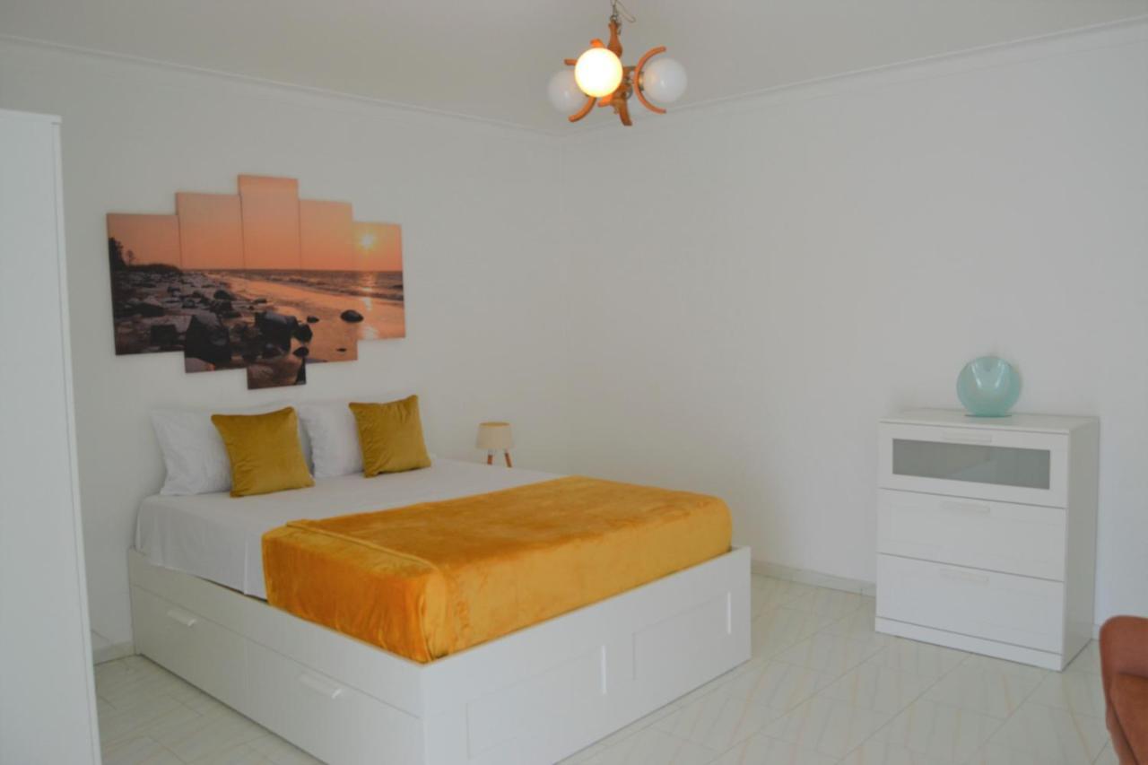 Apartamento Espacoso Com Estacionamento Incluido Portimão Exterior photo